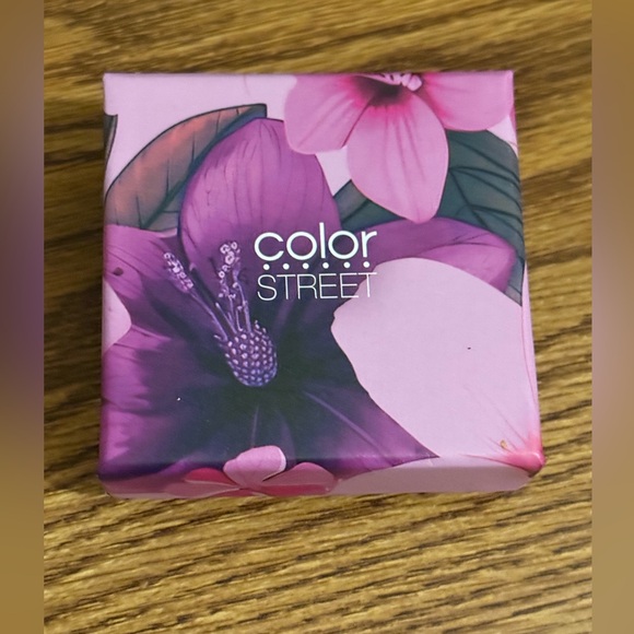 Color Street Elegant Gold and Silver Hair Clips - Picture 2 of 2